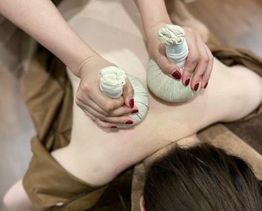 Massage trị liệu Foot + Đá nóng 